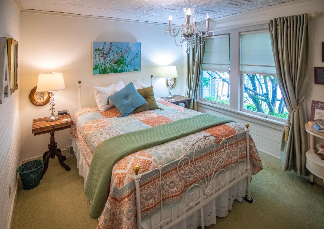 Clementine'S Guest House & Vacation Rentals Astoria Exteriér fotografie