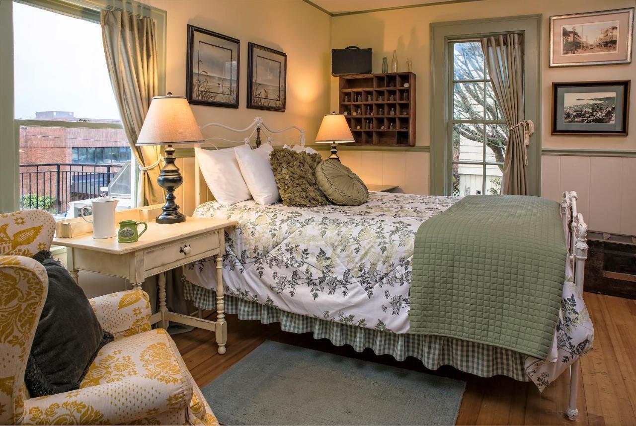Clementine'S Guest House & Vacation Rentals Astoria Exteriér fotografie