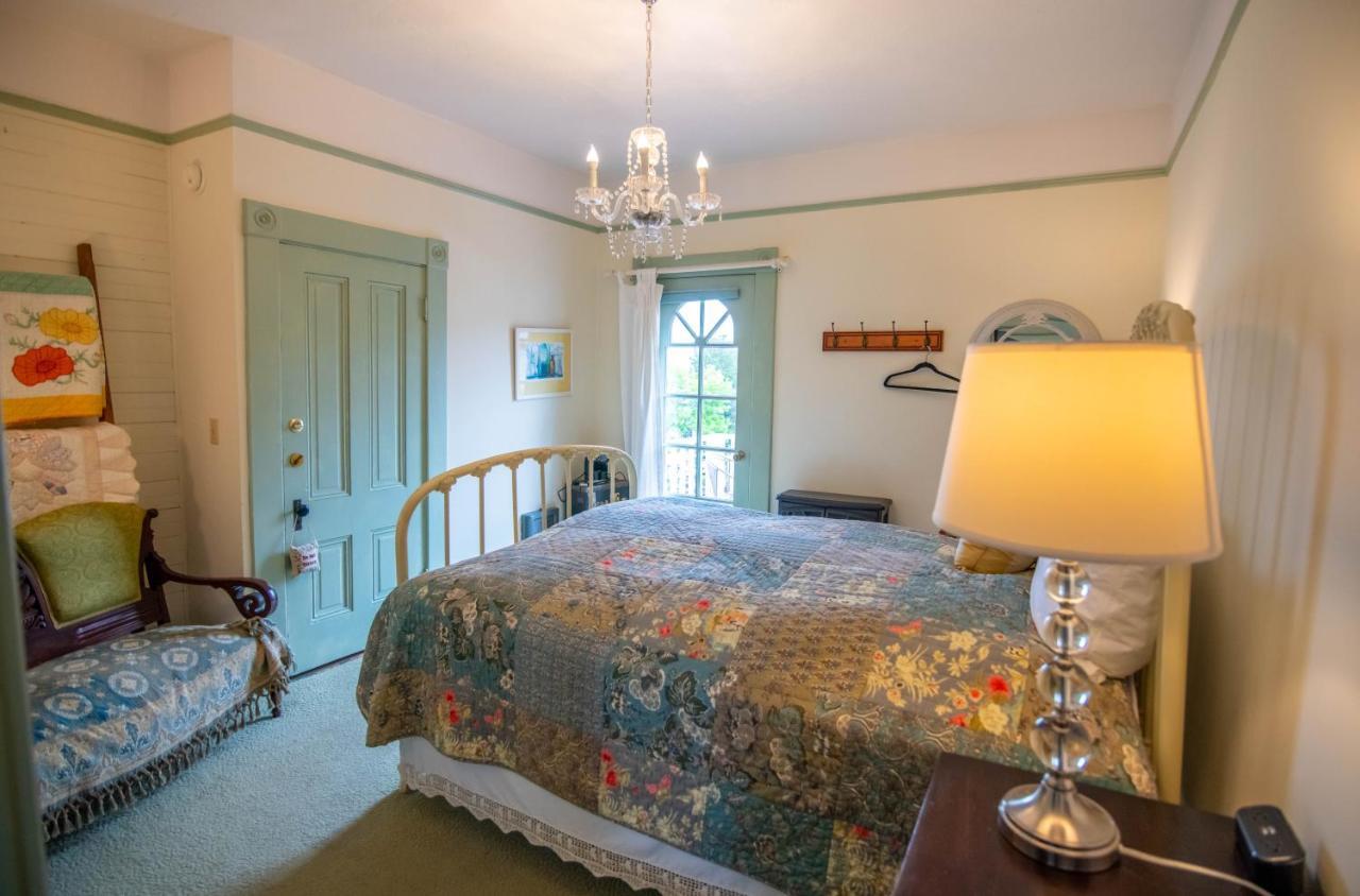 Clementine'S Guest House & Vacation Rentals Astoria Exteriér fotografie
