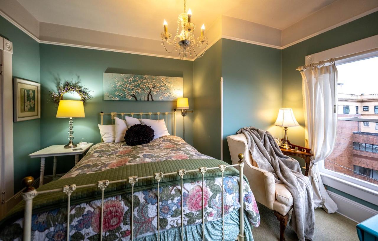 Clementine'S Guest House & Vacation Rentals Astoria Exteriér fotografie