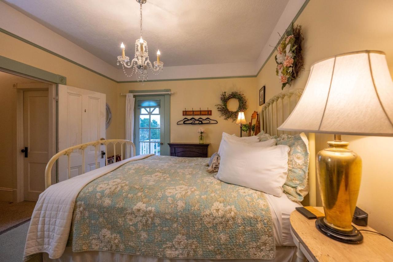 Clementine'S Guest House & Vacation Rentals Astoria Exteriér fotografie