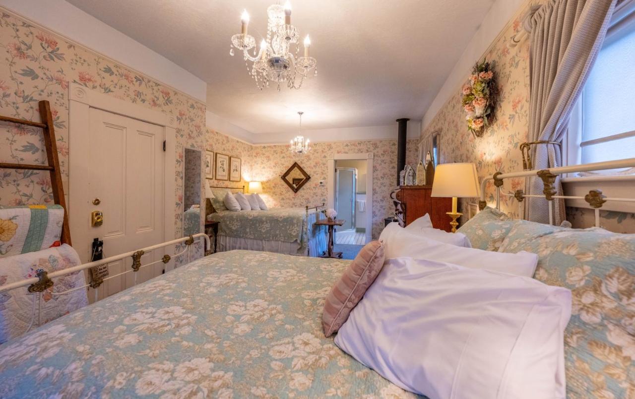 Clementine'S Guest House & Vacation Rentals Astoria Exteriér fotografie