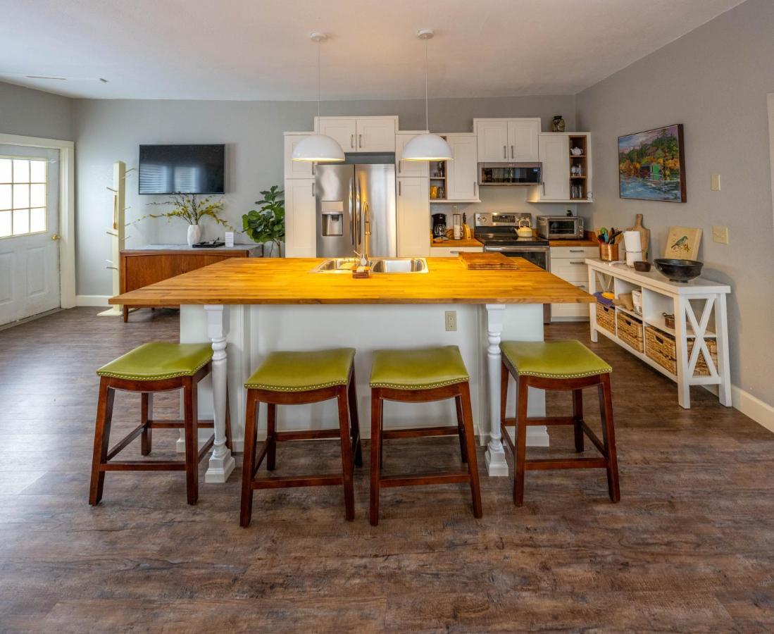 Clementine'S Guest House & Vacation Rentals Astoria Exteriér fotografie