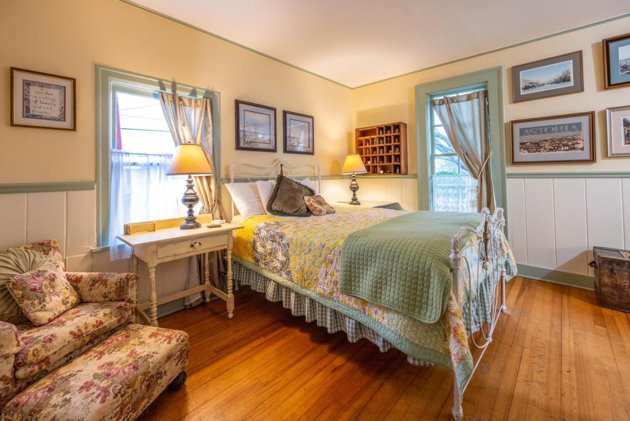 Clementine'S Guest House & Vacation Rentals Astoria Exteriér fotografie