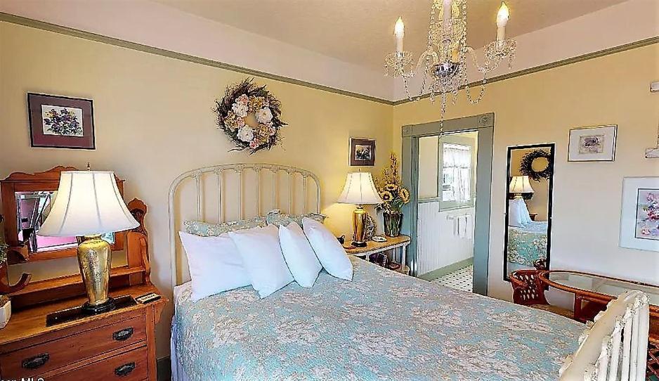Clementine'S Guest House & Vacation Rentals Astoria Exteriér fotografie